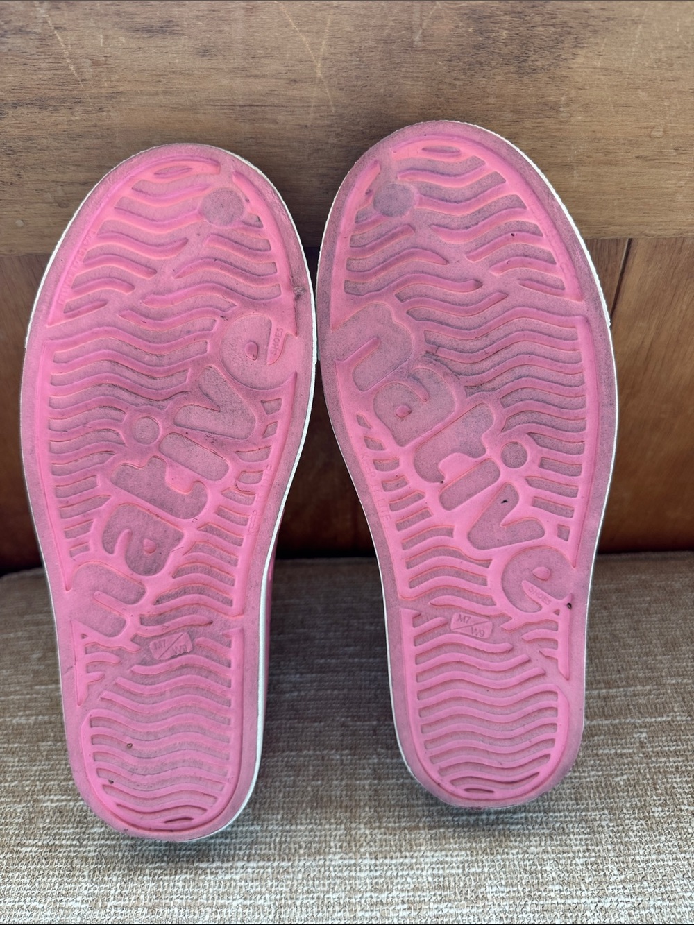 Native Shoes Jefferson Pink W9/M7 - Picture 3 of 6